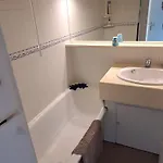 Apartament Alhambra, Pour 4 Personnes Avec Parking, Piscine, Clim Agde