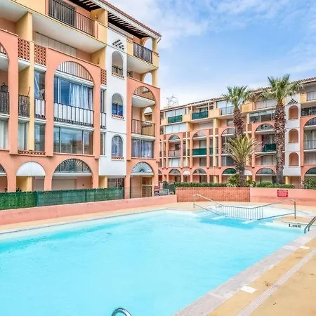 Alhambra, Pour 4 Personnes Avec Parking, Piscine, Clim