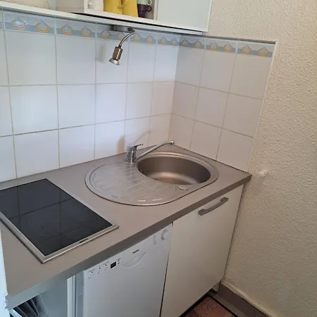 Appartement Alhambra, Pour 4 Personnes Avec Parking, Piscine, Clim