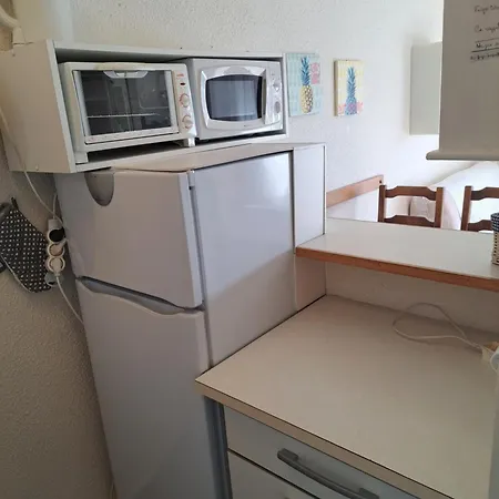 Alhambra, Pour 4 Personnes Avec Parking, Piscine, Clim Lägenhet *