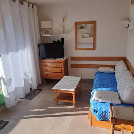 Apartment Alhambra, Pour 4 Personnes Avec Parking, Piscine, Clim