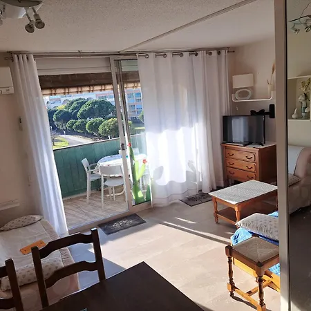 Alhambra, Pour 4 Personnes Avec Parking, Piscine, Clim